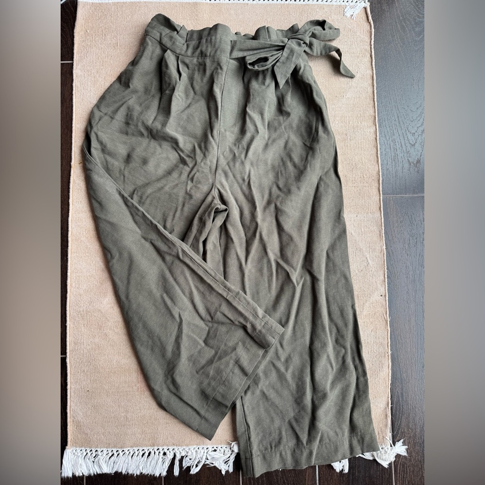 LAST CHANCE Heartloom Paper Bag Ankle Pants, Size Large